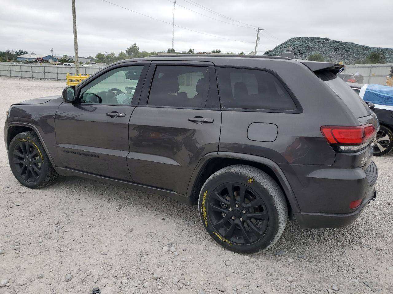 2019 Jeep Grand Cherokee Laredo - zdjęcie 2
