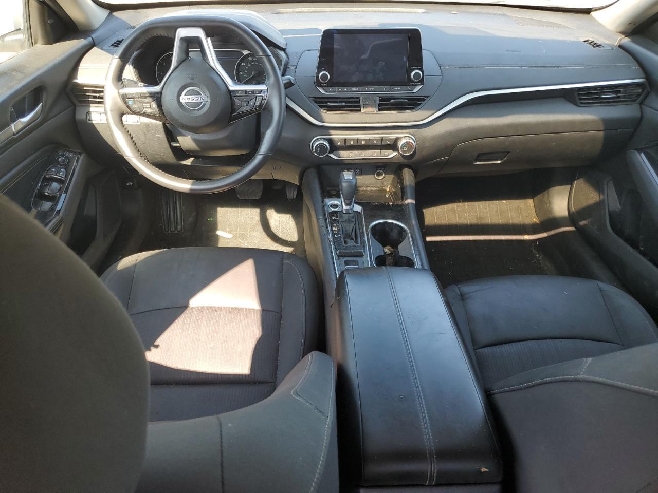 2022 Nissan Altima Sv - zdjęcie 8