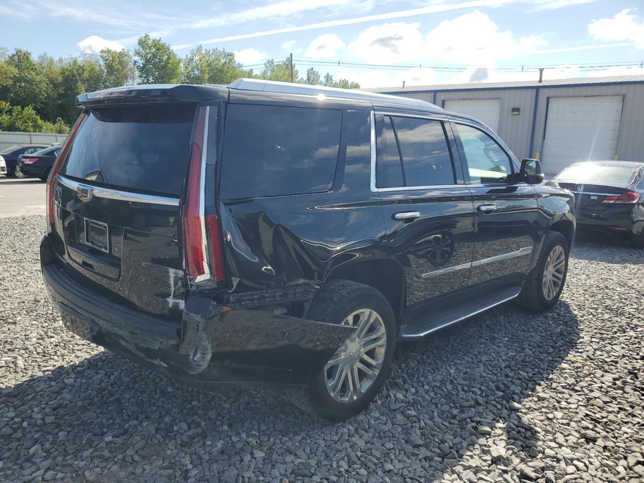 2017 Cadillac Escalade - zdjęcie 3