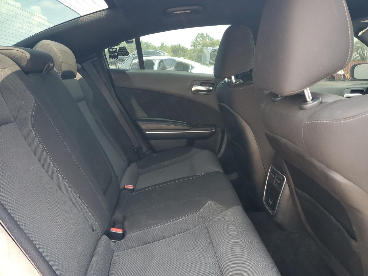 2016 Dodge Charger R/T - zdjęcie 10