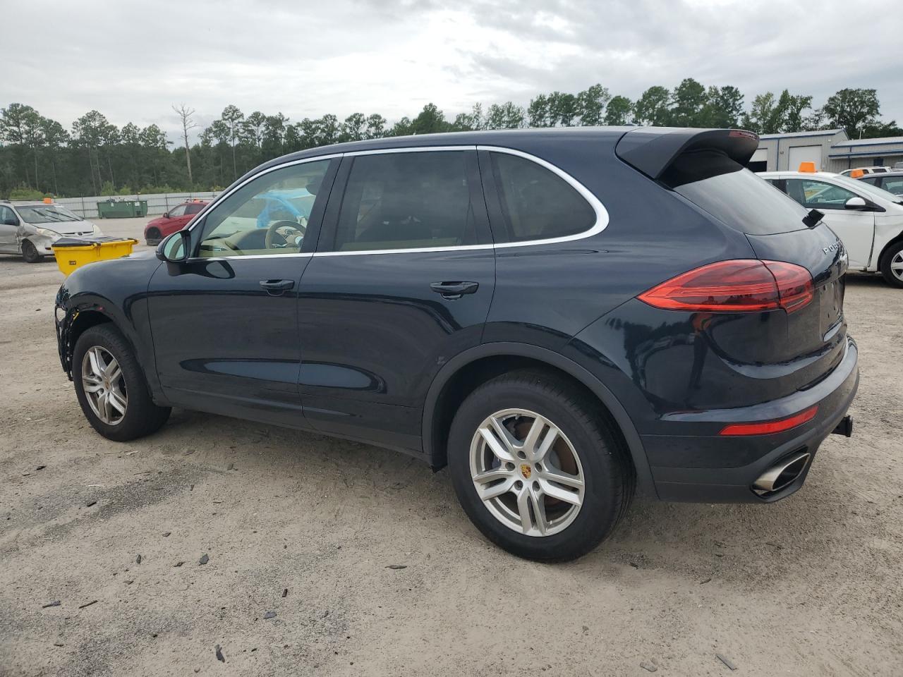 2016 Porsche Cayenne - zdjęcie 2