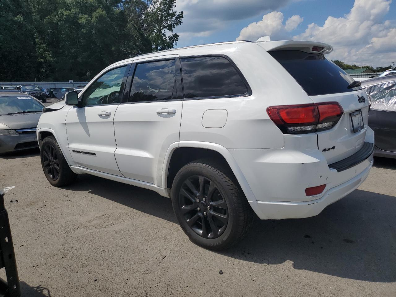 2018 Jeep Grand Cherokee Laredo - zdjęcie 2