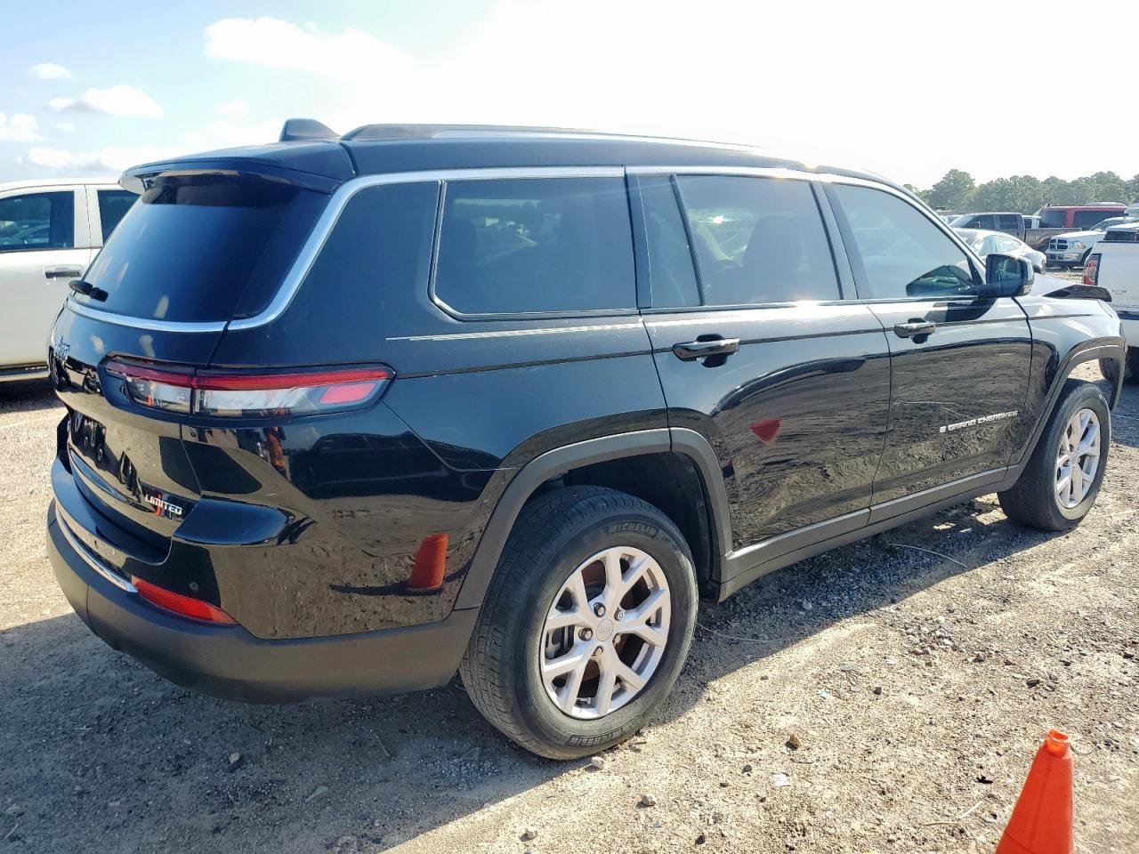 2022 Jeep Grand Cherokee L Limited - zdjęcie 3