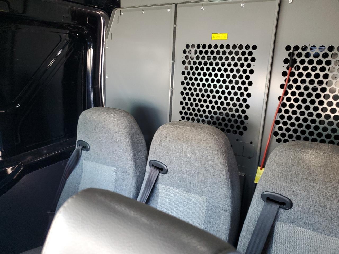 2019 Ford Transit T-250 - zdjęcie 11