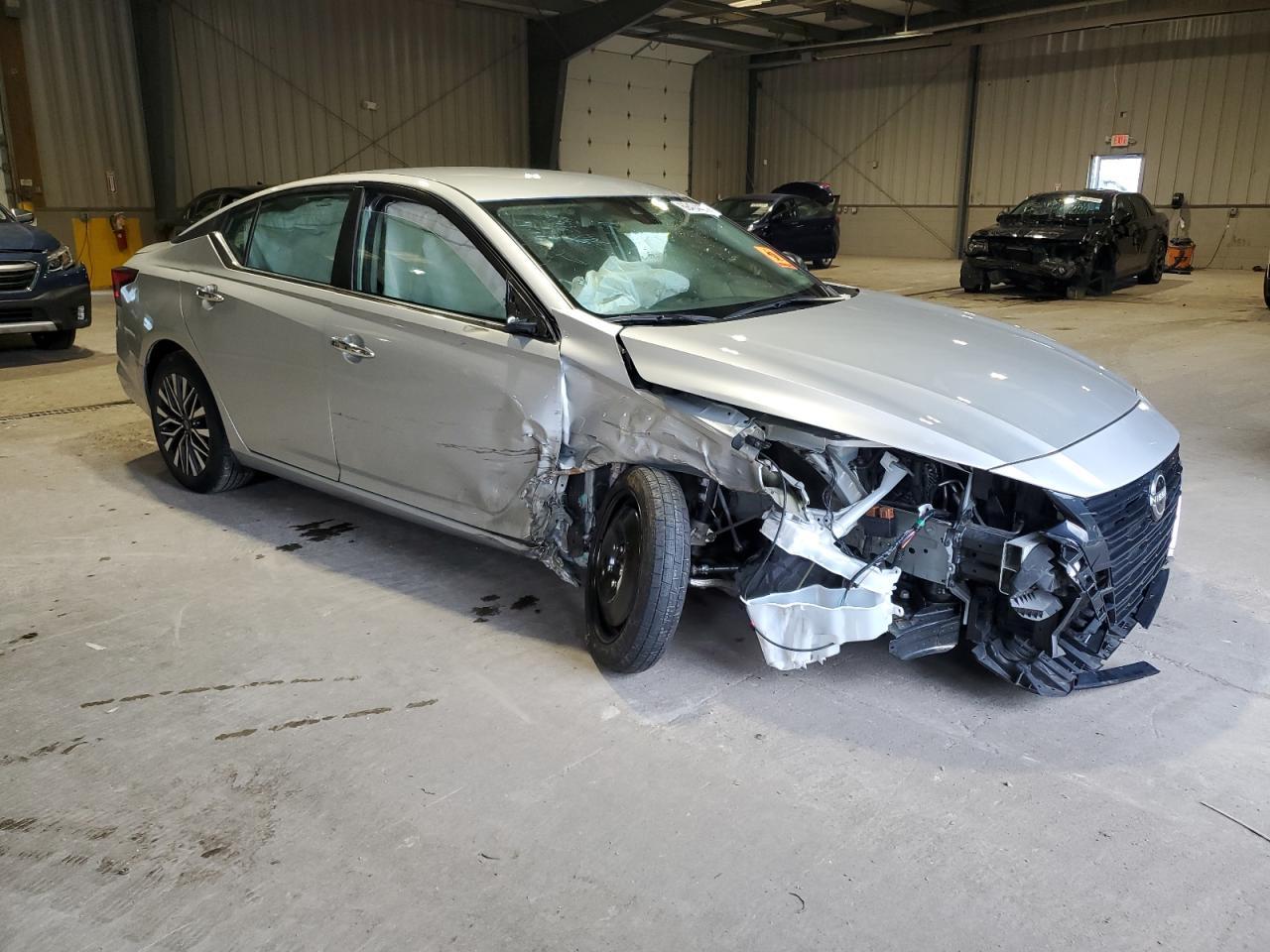 2024 Nissan Altima Sv - zdjęcie 4