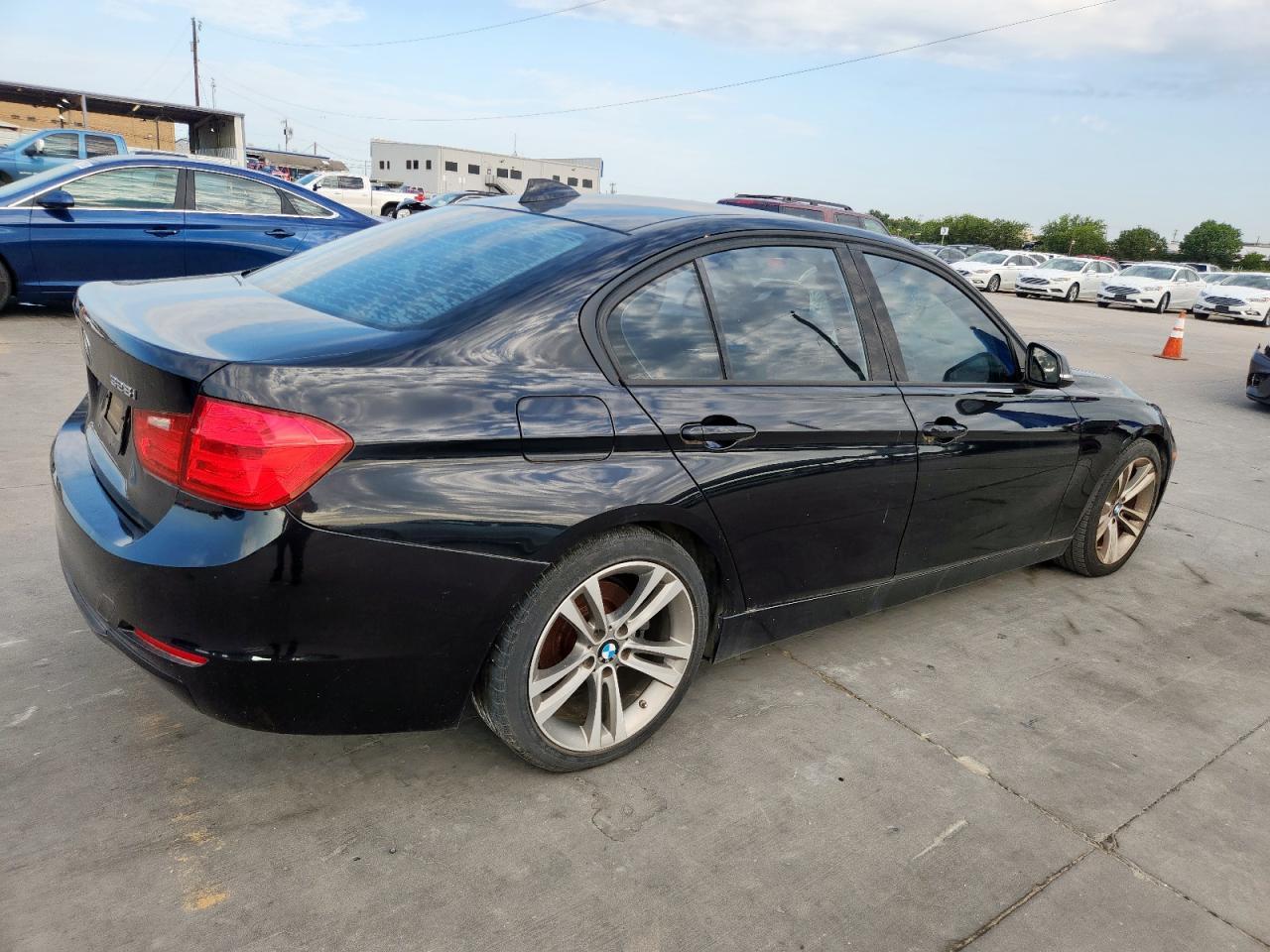 2013 BMW 328 I - zdjęcie 3