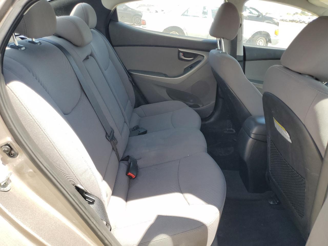 2016 Hyundai Elantra Se - zdjęcie 10