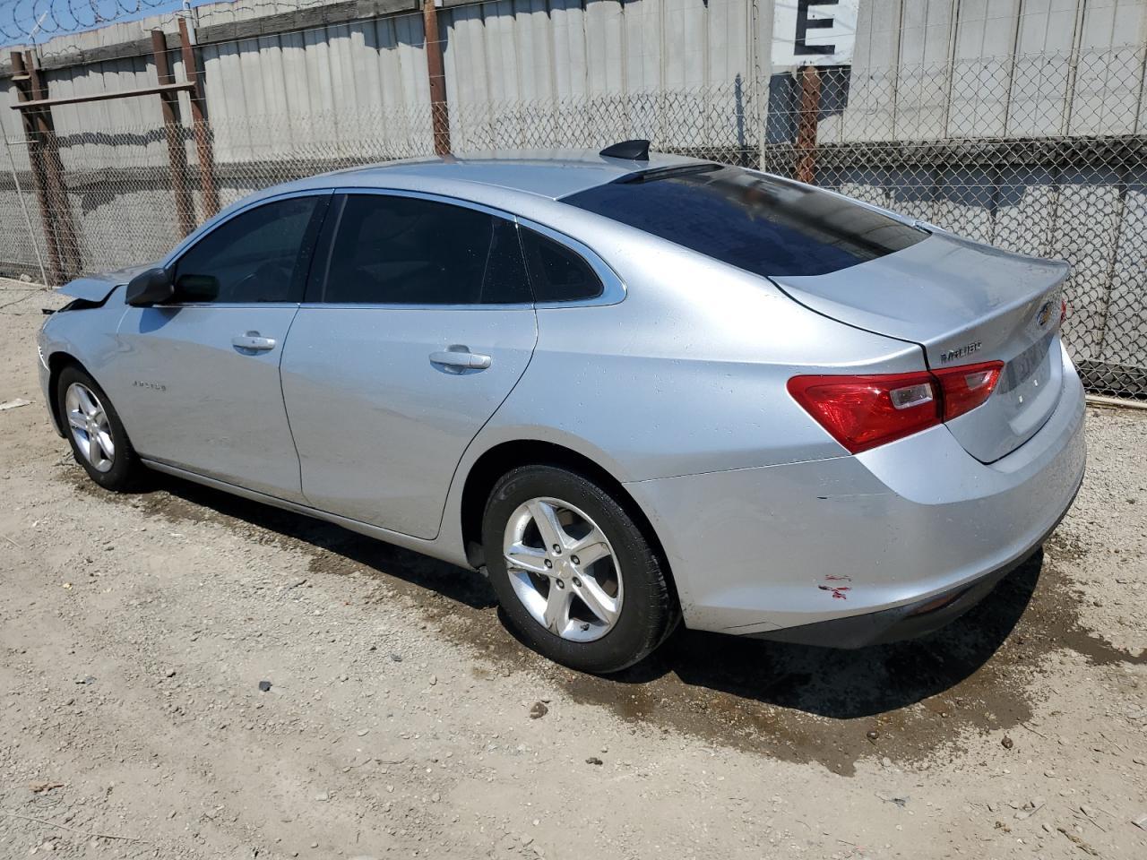 2021 Chevrolet Malibu Ls - zdjęcie 2