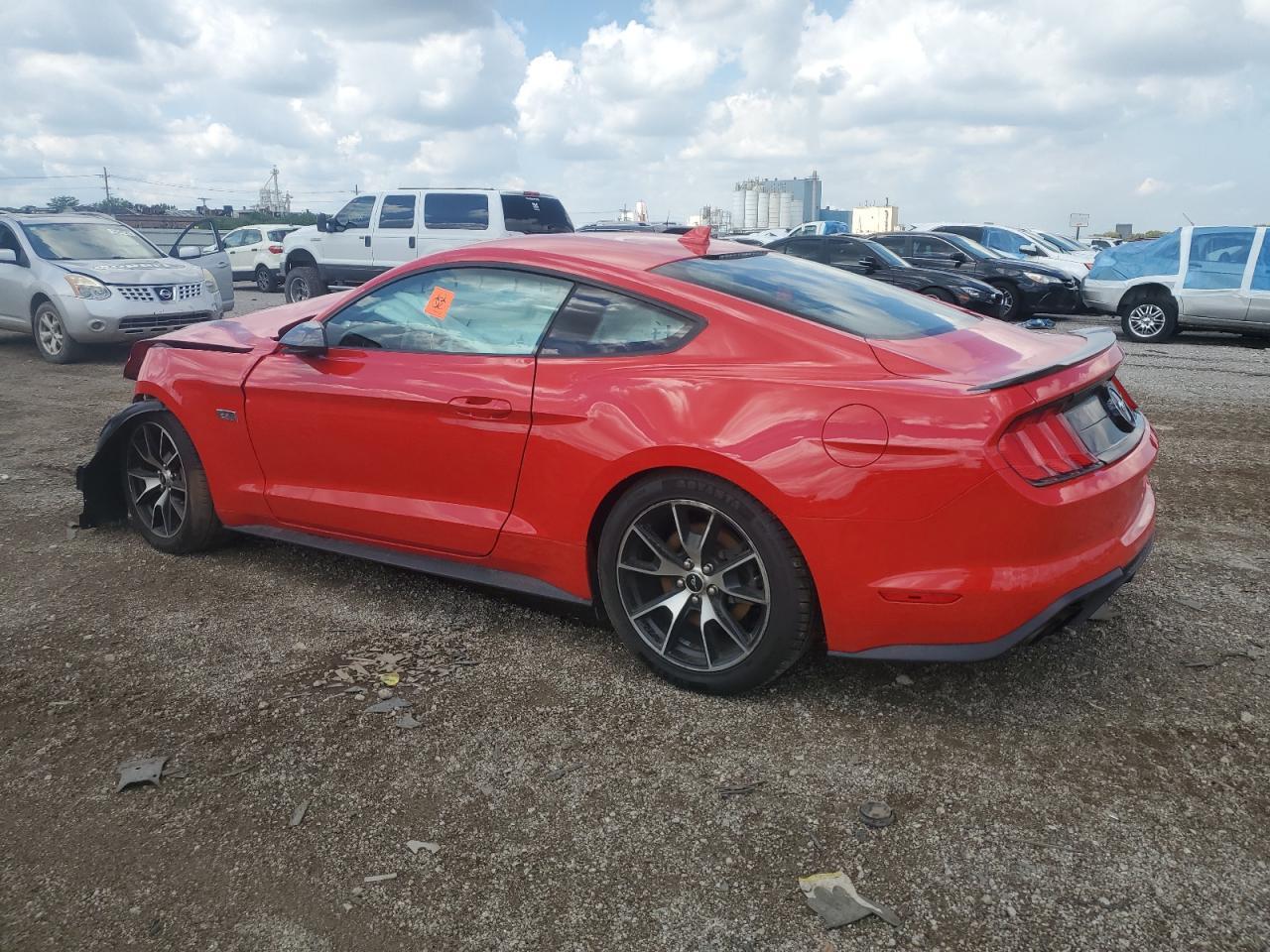 2020 Ford Mustang - zdjęcie 2