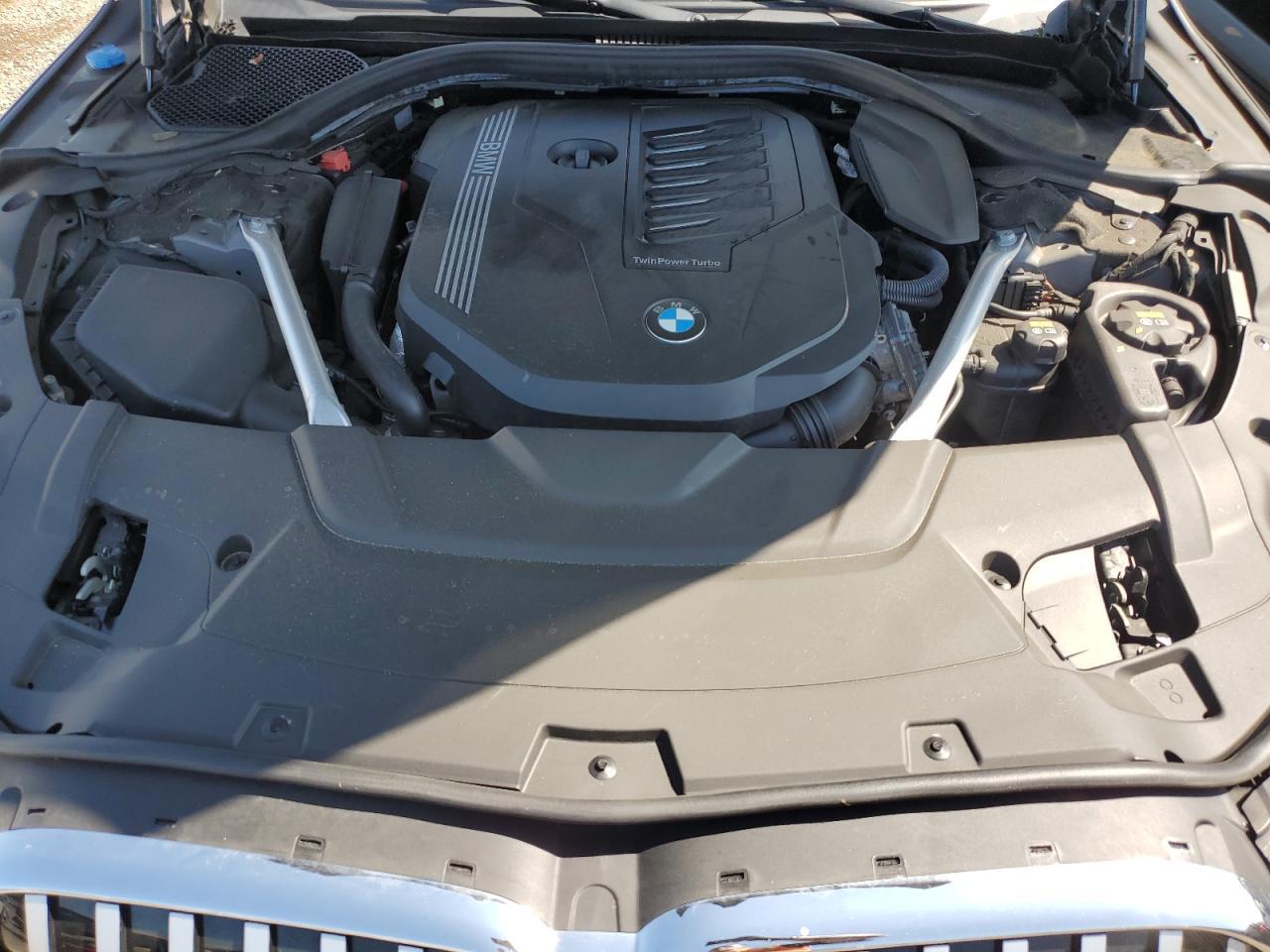 2022 BMW 740 Xi - zdjęcie 11