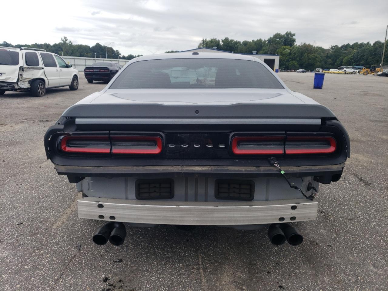 2020 Dodge Challenger R/T - zdjęcie 6