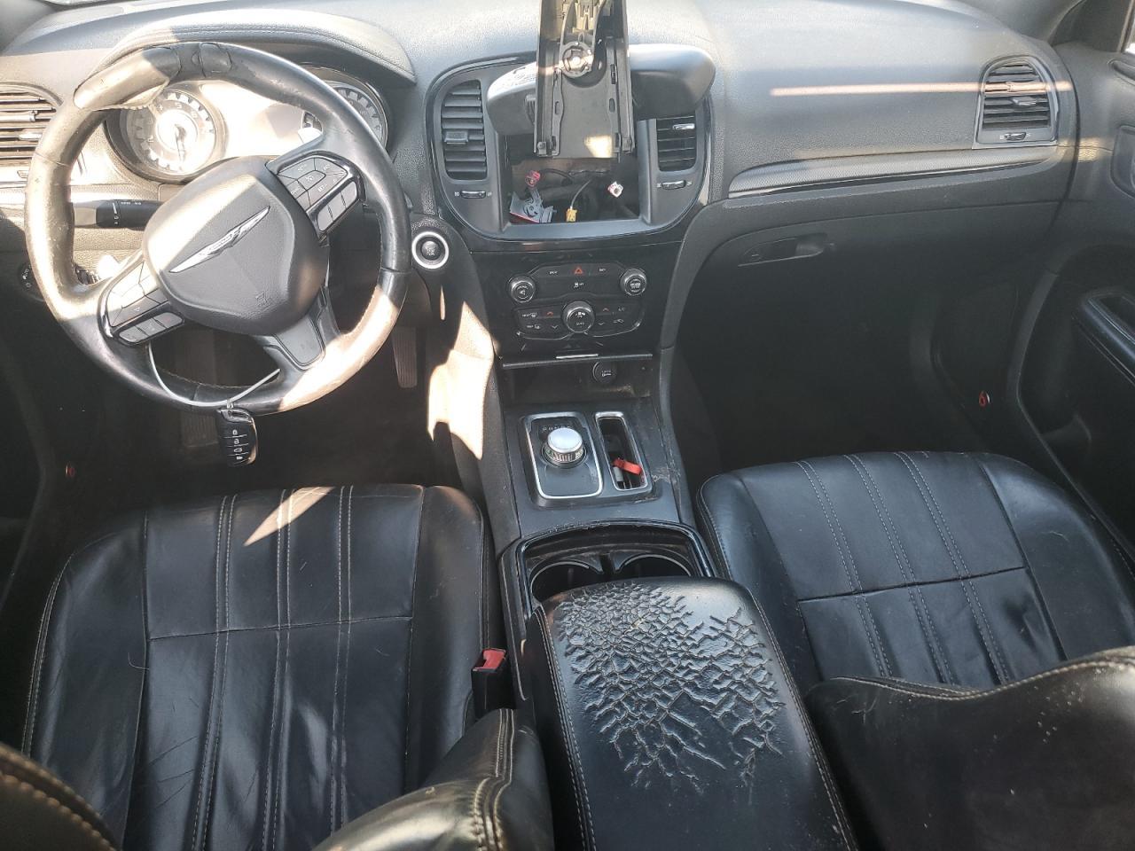 2015 Chrysler 300 - zdjęcie 8