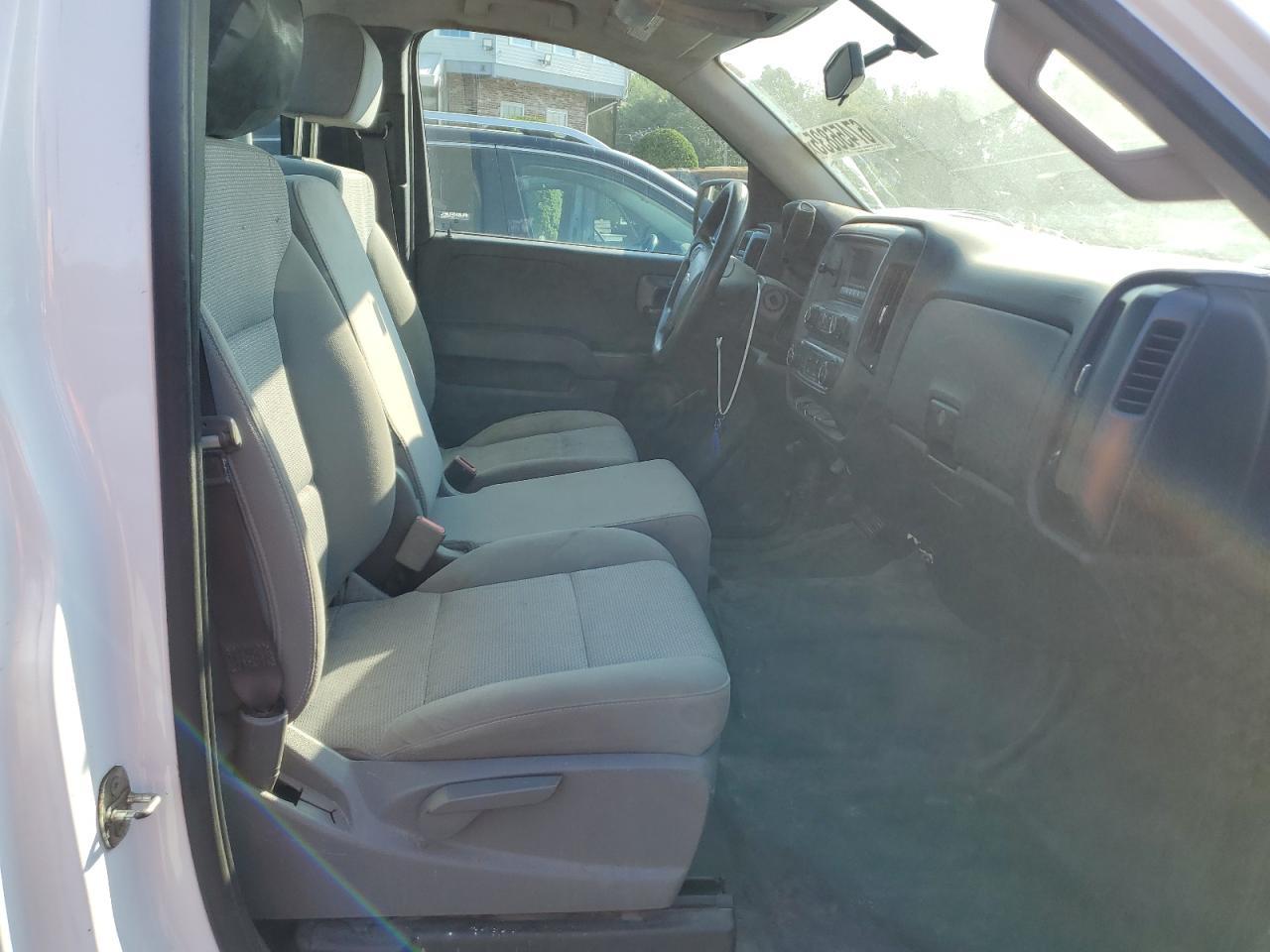 2017 Chevrolet Silverado C1500 - zdjęcie 10