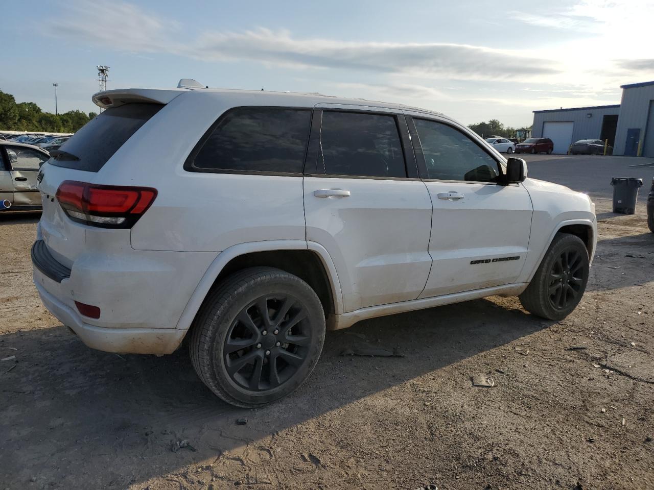 2019 Jeep Grand Cherokee Laredo - zdjęcie 3
