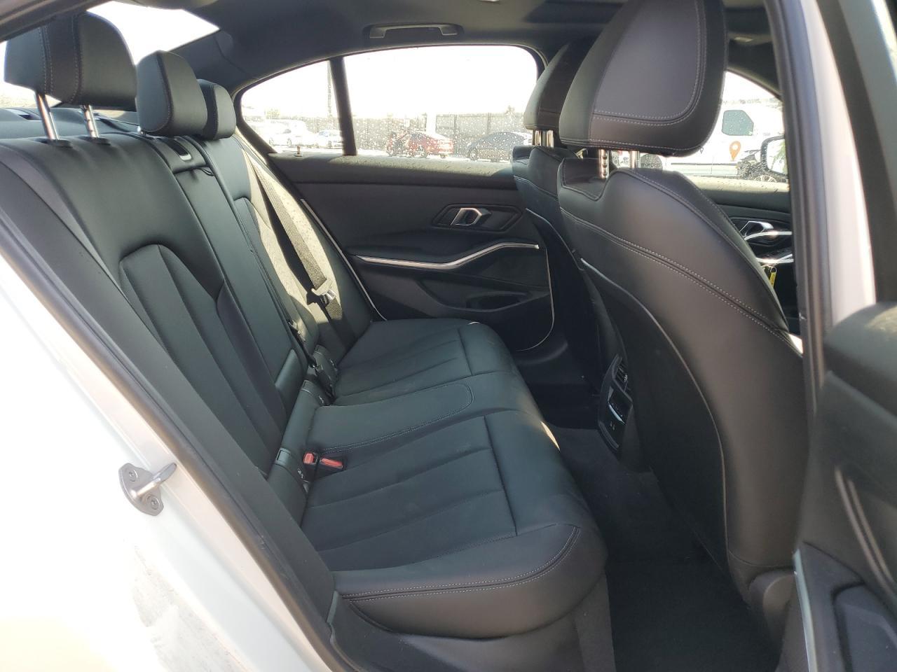 2024 BMW Seria 3 - zdjęcie 10