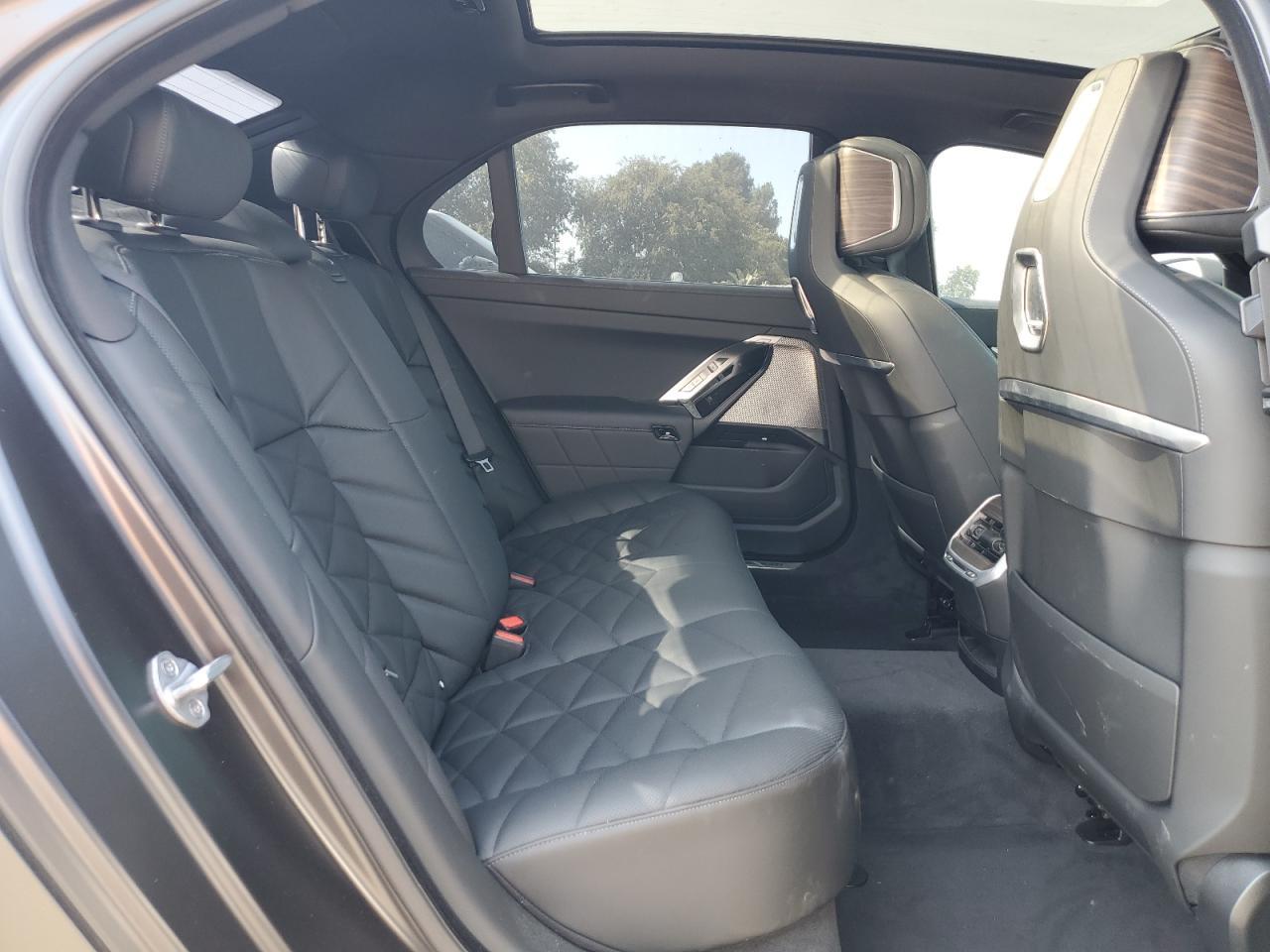 2024 BMW 740 I - zdjęcie 10