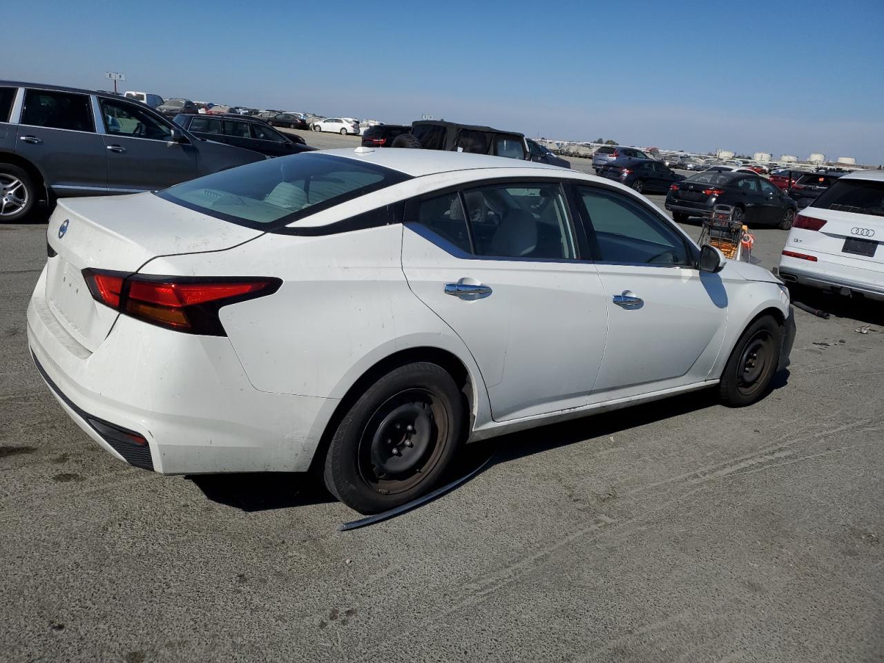 2020 Nissan Altima - zdjęcie 3