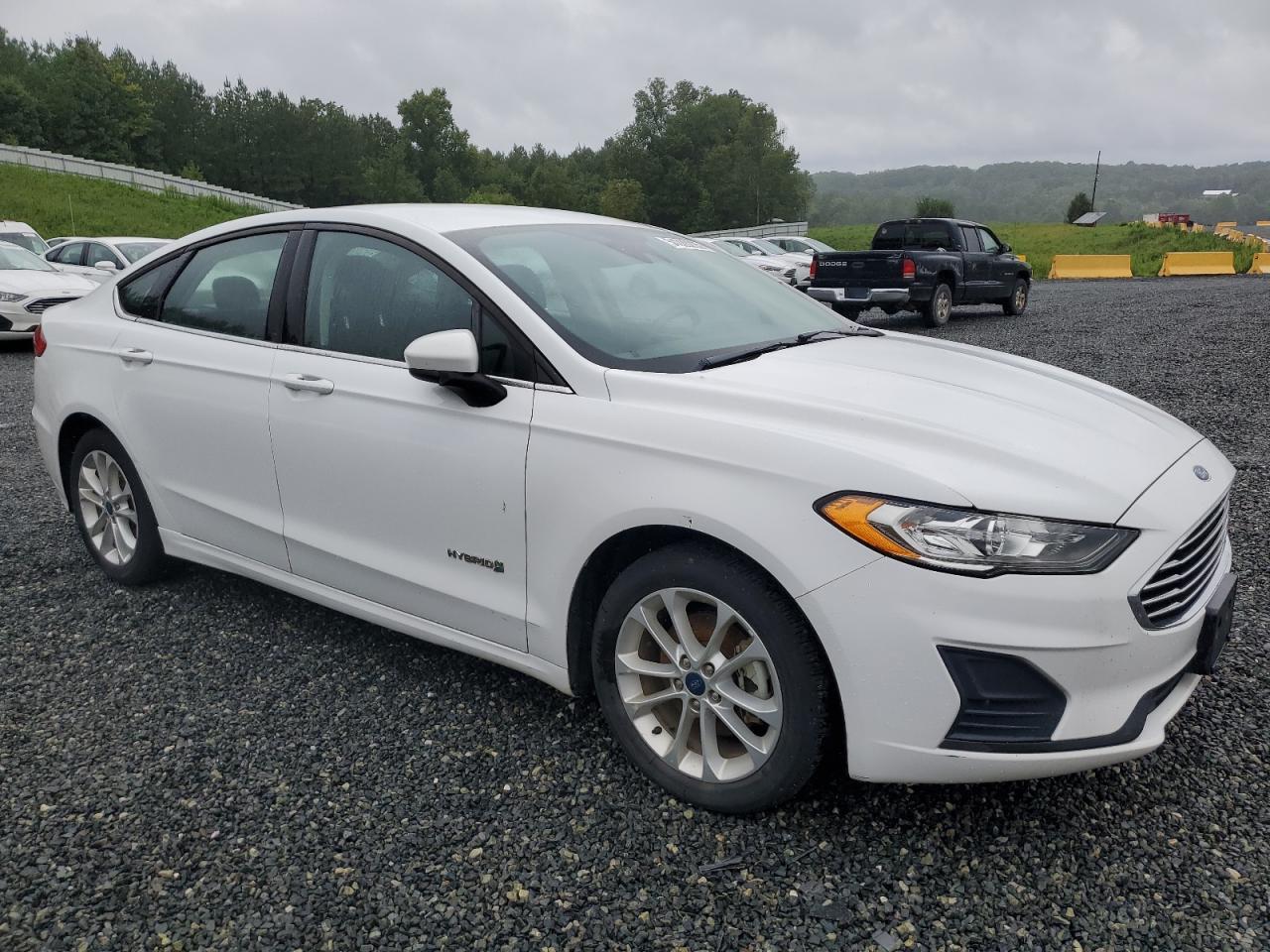 2019 Ford Fusion Se - zdjęcie 4