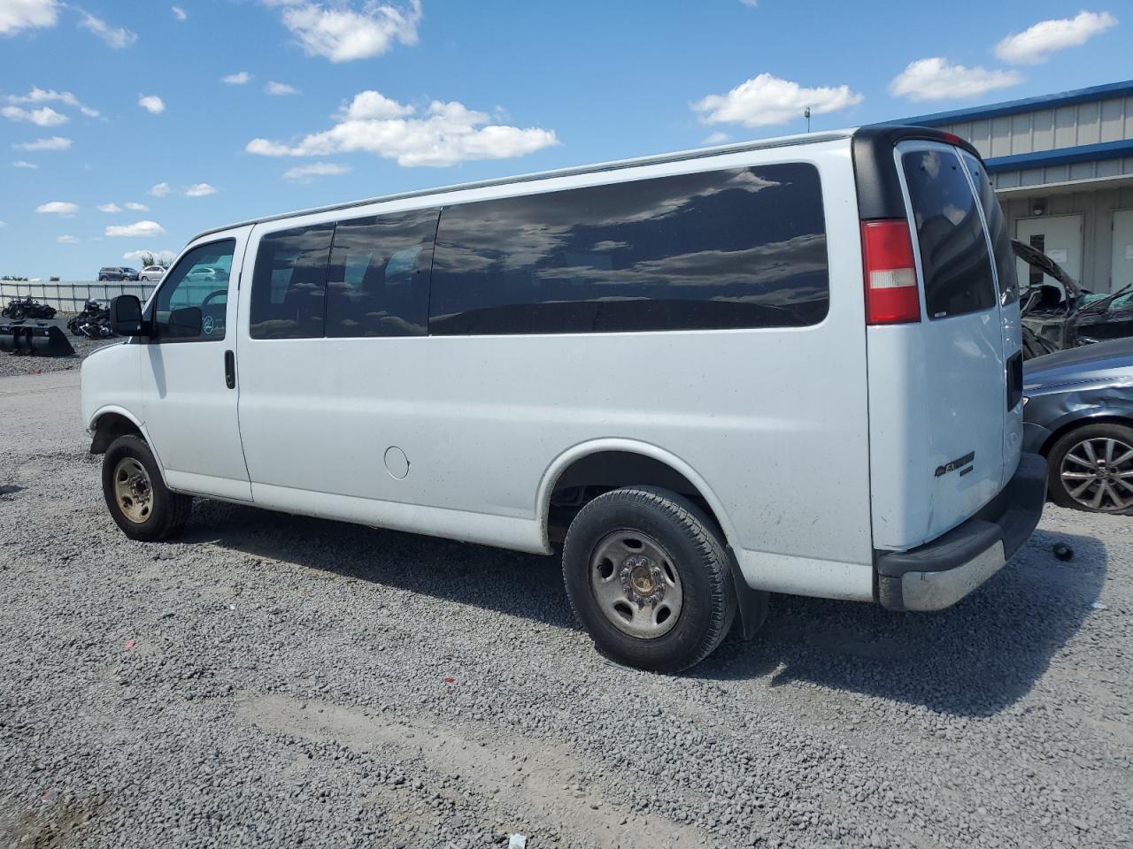 2013 Chevrolet Express G3500 - zdjęcie 2