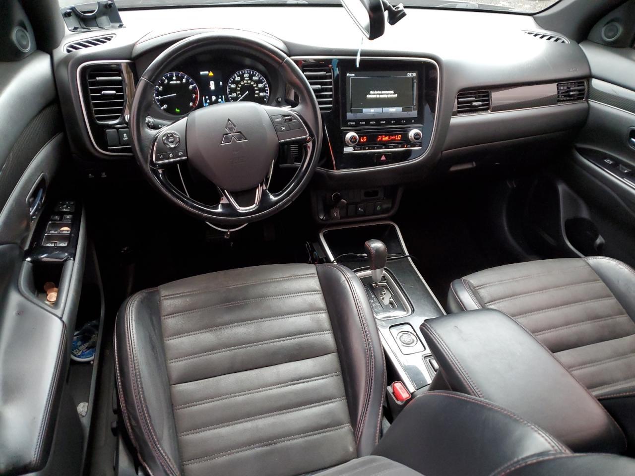 2020 Mitsubishi Outlander Se - zdjęcie 8