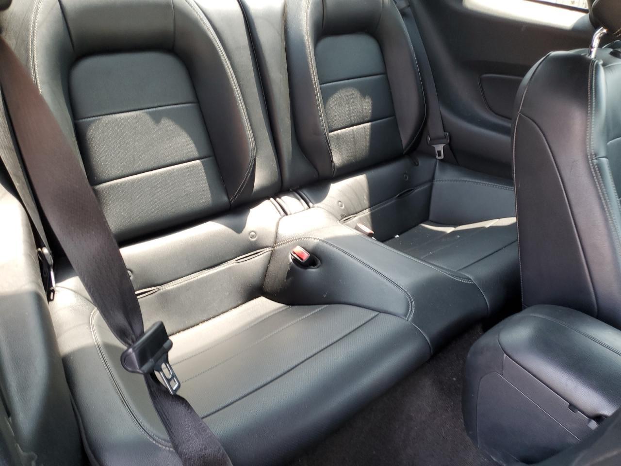 2016 Ford Mustang - zdjęcie 10