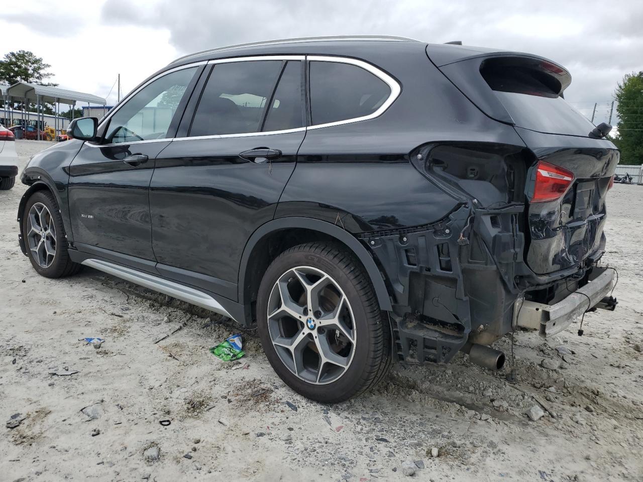 2017 BMW X1 xDrive28I - zdjęcie 2