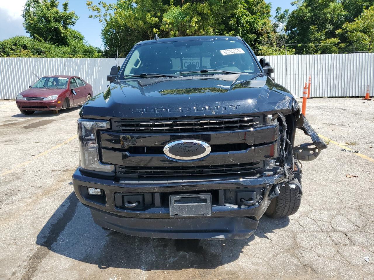 2019 Ford F250 Super Duty - zdjęcie 5