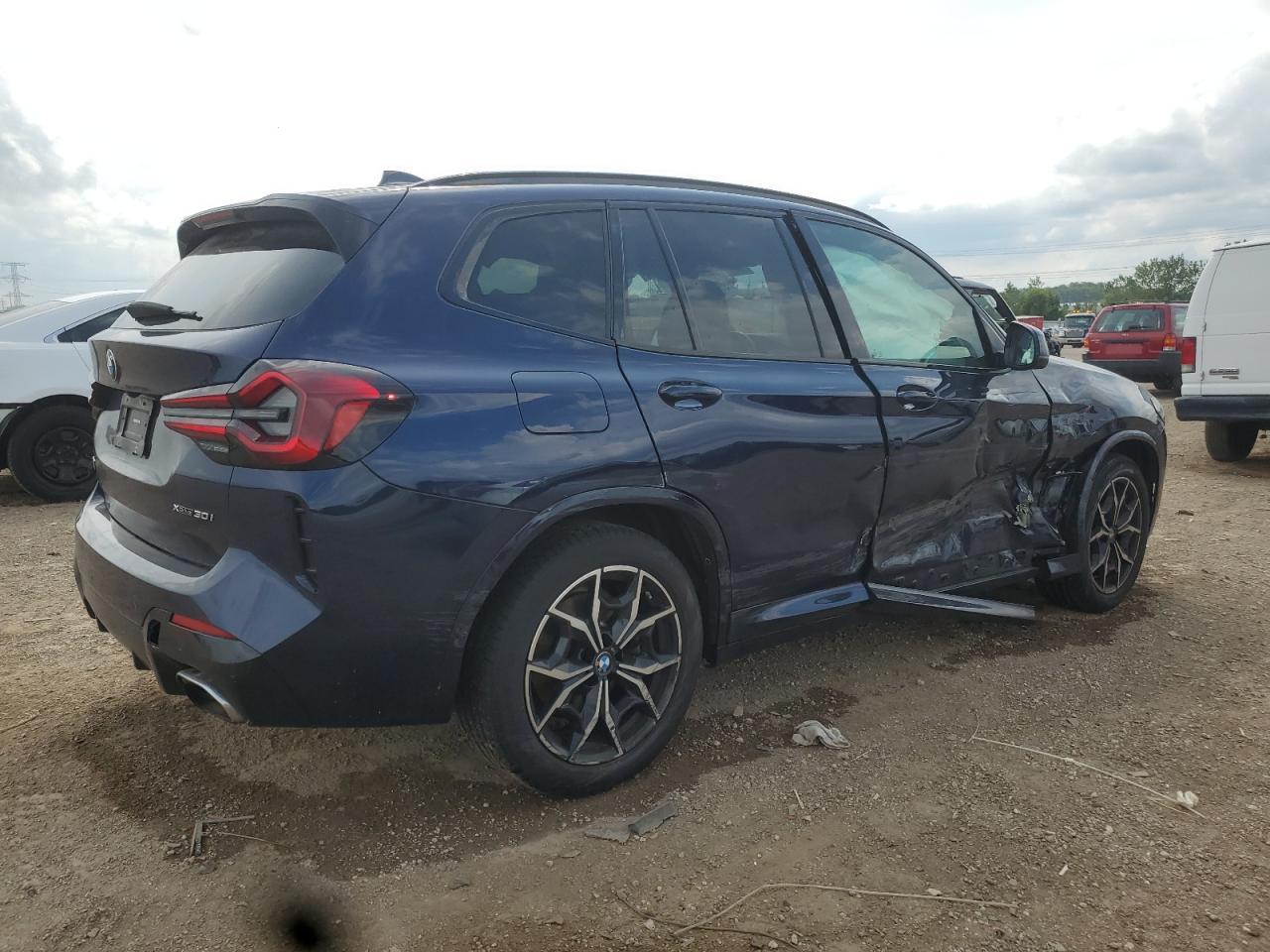 2022 BMW X3 xDrive30I - zdjęcie 3