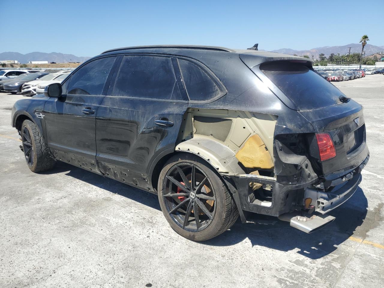 2017 Bentley Bentayga - zdjęcie 2
