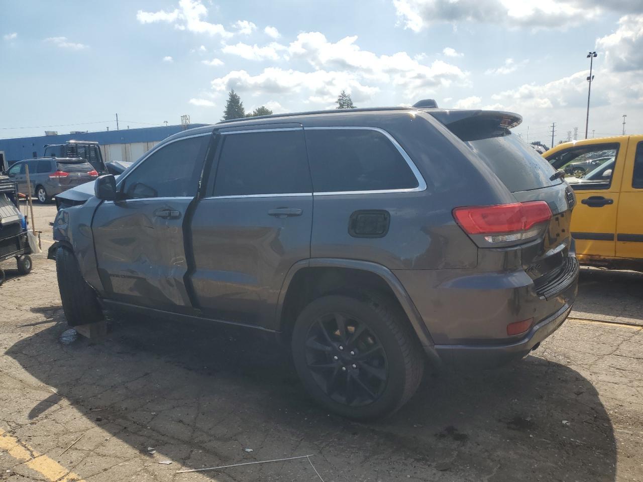 2015 Jeep Grand Cherokee Laredo - zdjęcie 2