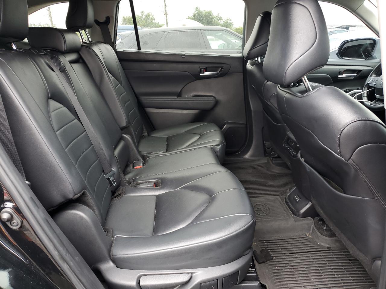 2024 Toyota Highlander Le - zdjęcie 11