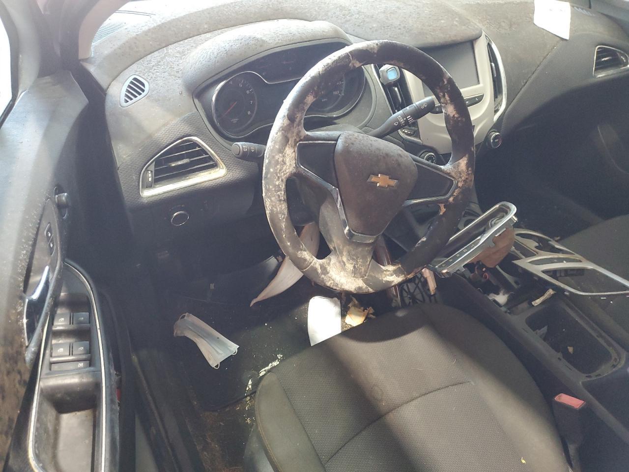 2017 Chevrolet Cruze Ls - zdjęcie 8