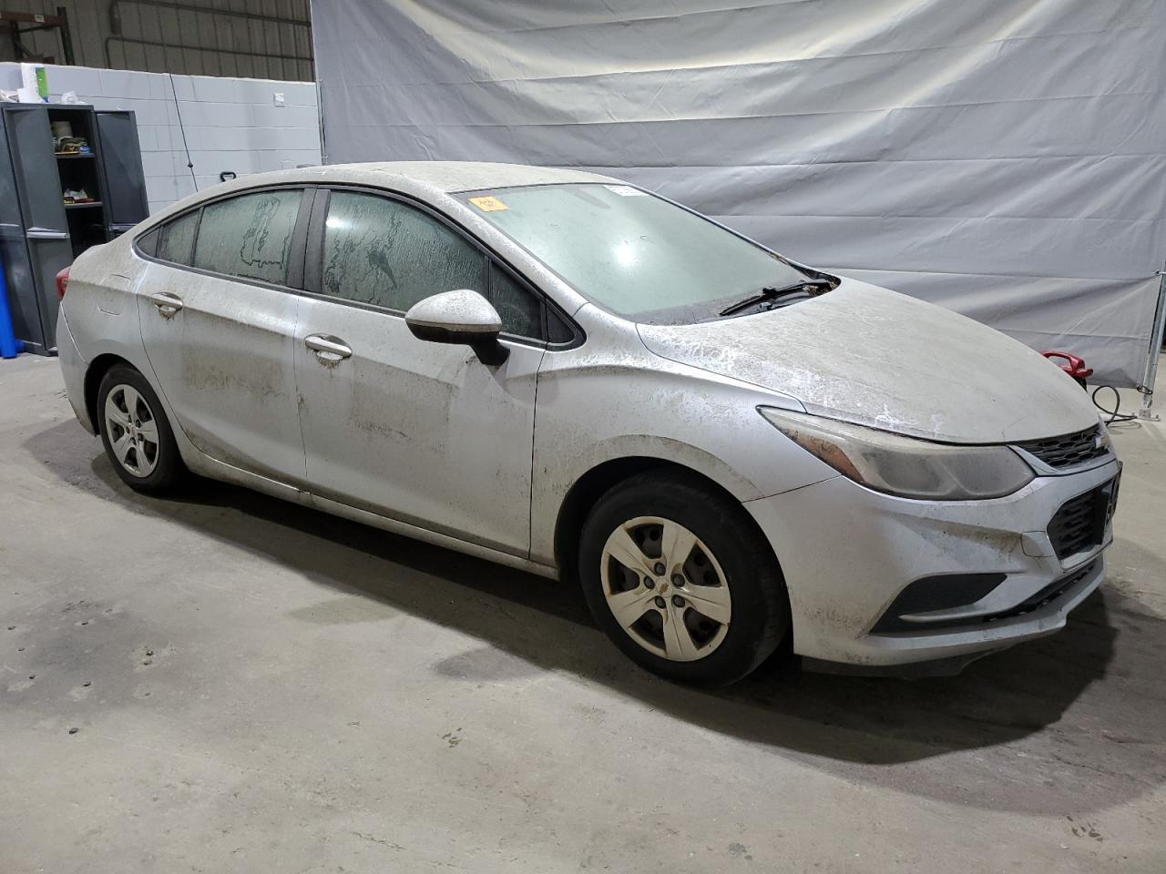 2017 Chevrolet Cruze Ls - zdjęcie 4