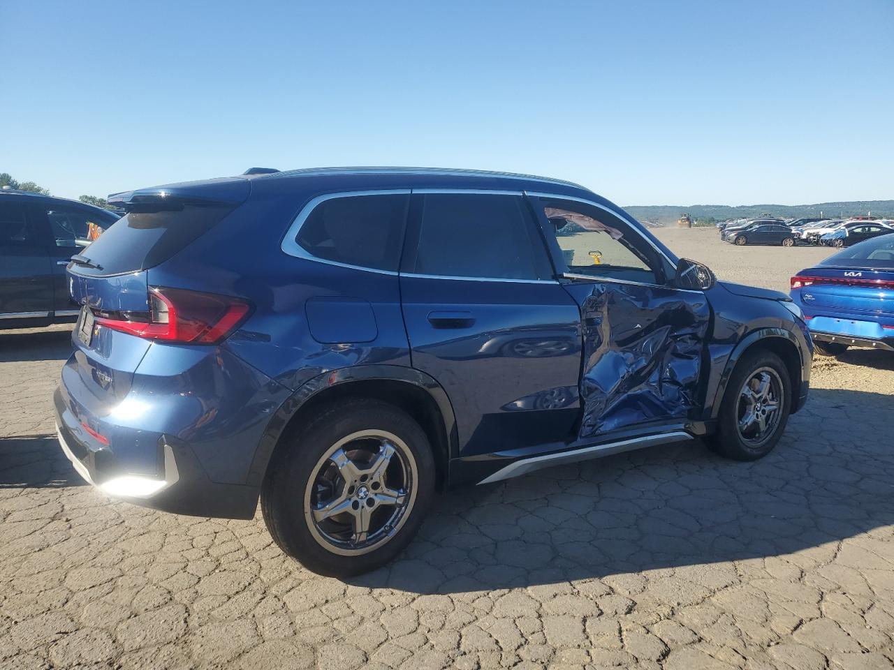 2023 BMW X1 xDrive28I - zdjęcie 3