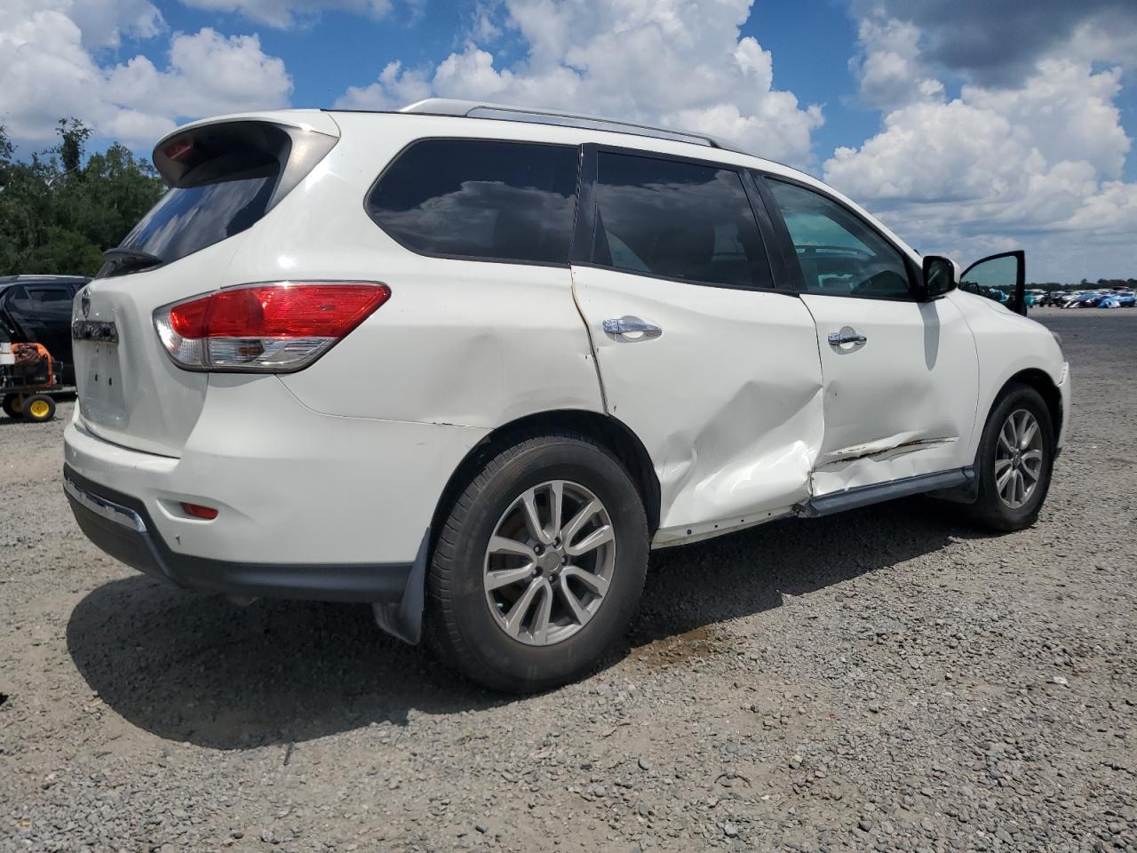 2016 Nissan Pathfinder S - zdjęcie 3