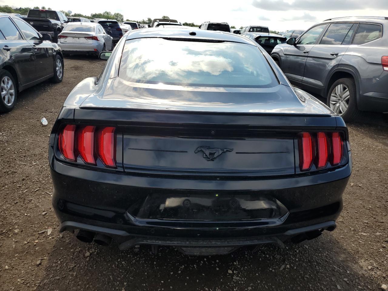2019 Ford Mustang - zdjęcie 6