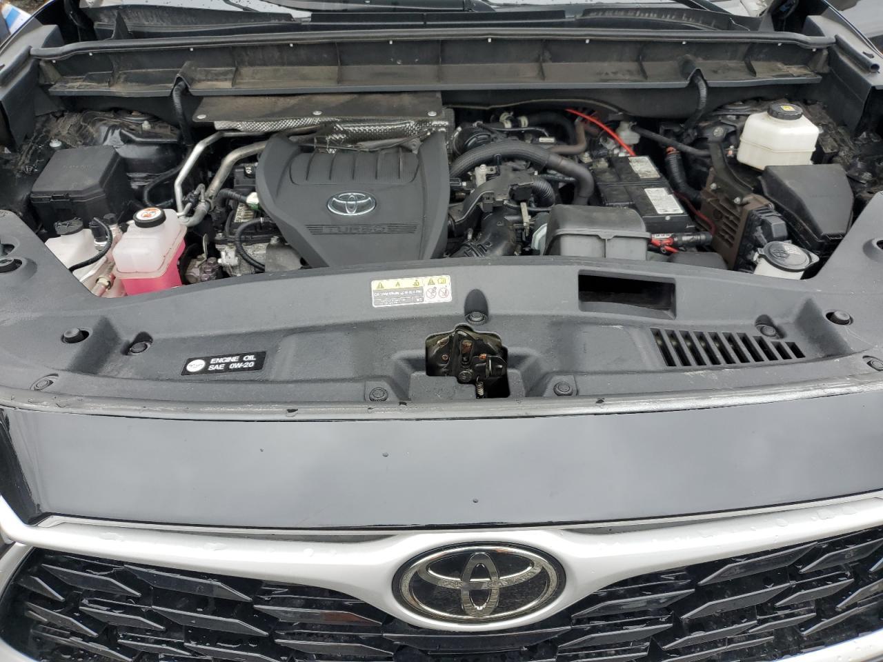 2024 Toyota Highlander Le - zdjęcie 12