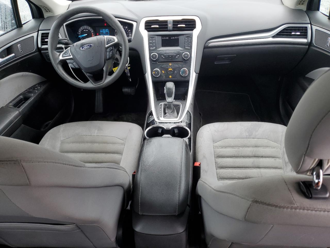 2014 Ford Fusion S - zdjęcie 8