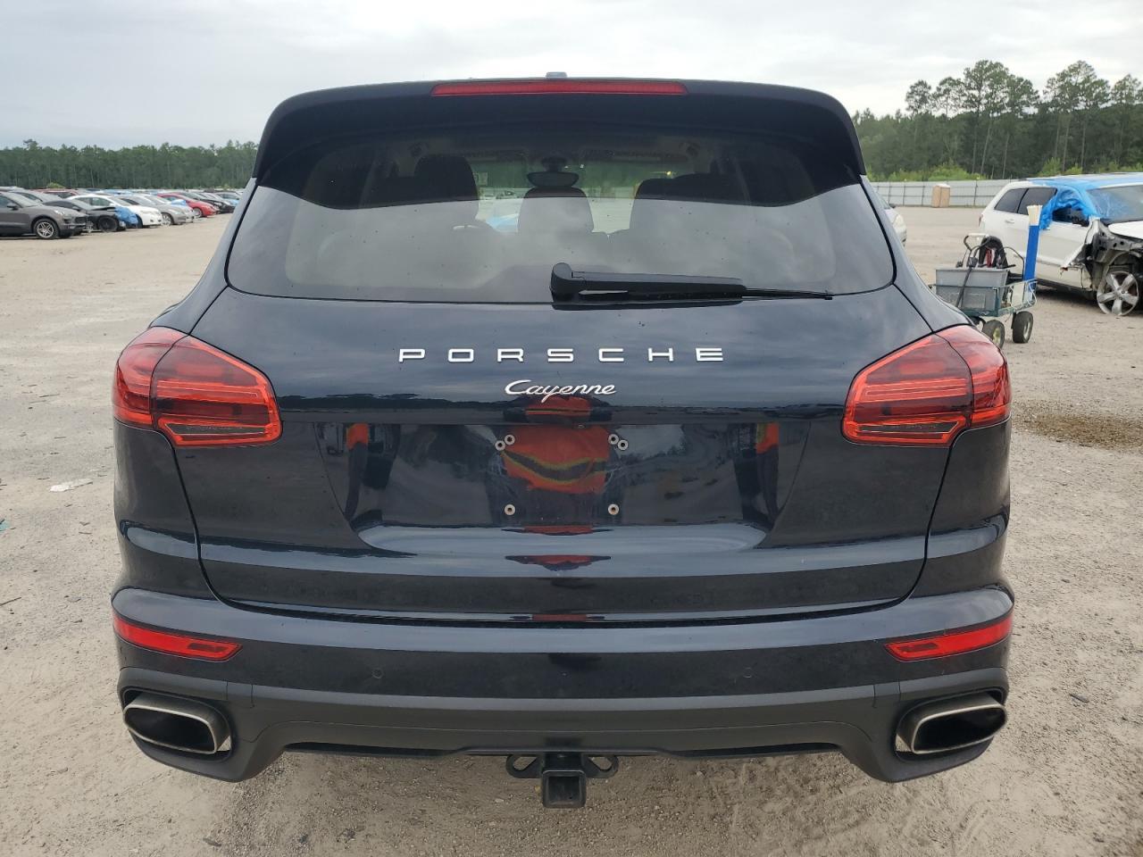2016 Porsche Cayenne - zdjęcie 6