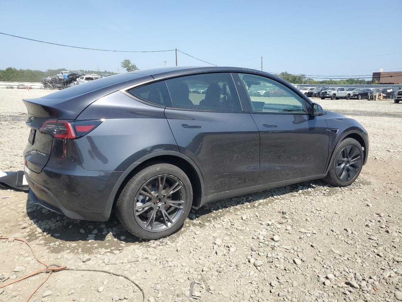 2024 Tesla Model Y - zdjęcie 3