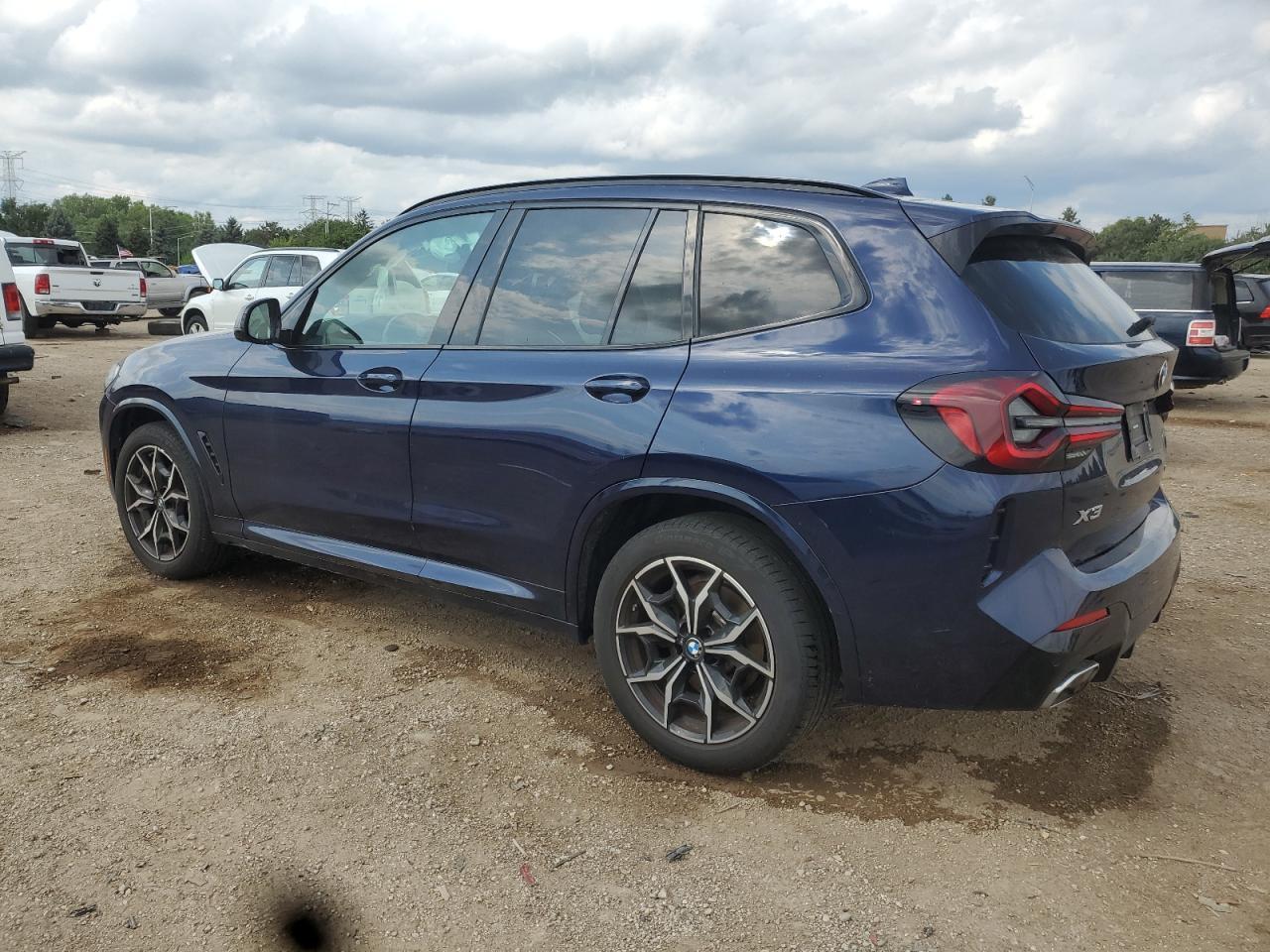 2022 BMW X3 xDrive30I - zdjęcie 2