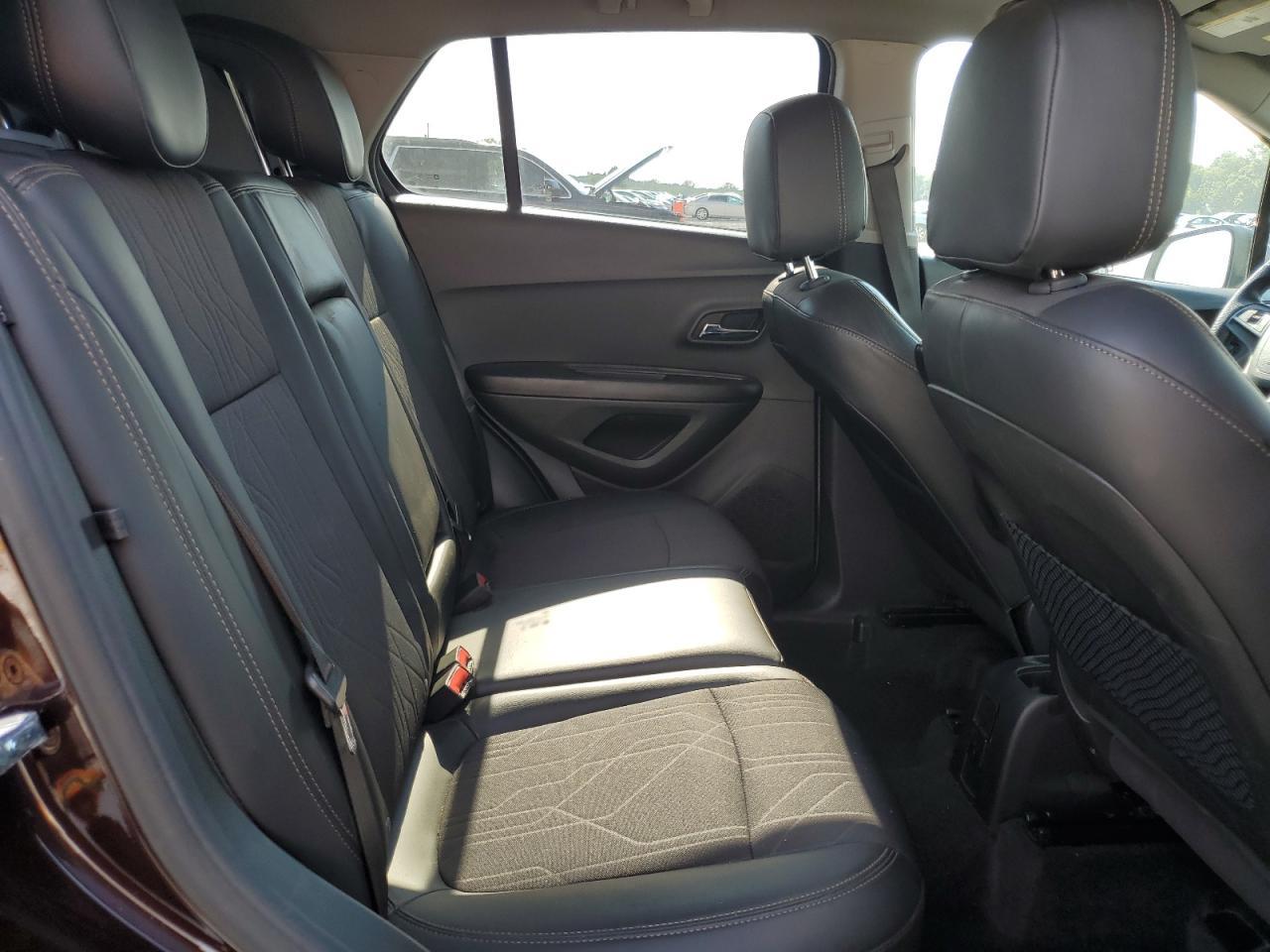 2021 Chevrolet Trax 1Lt - zdjęcie 11