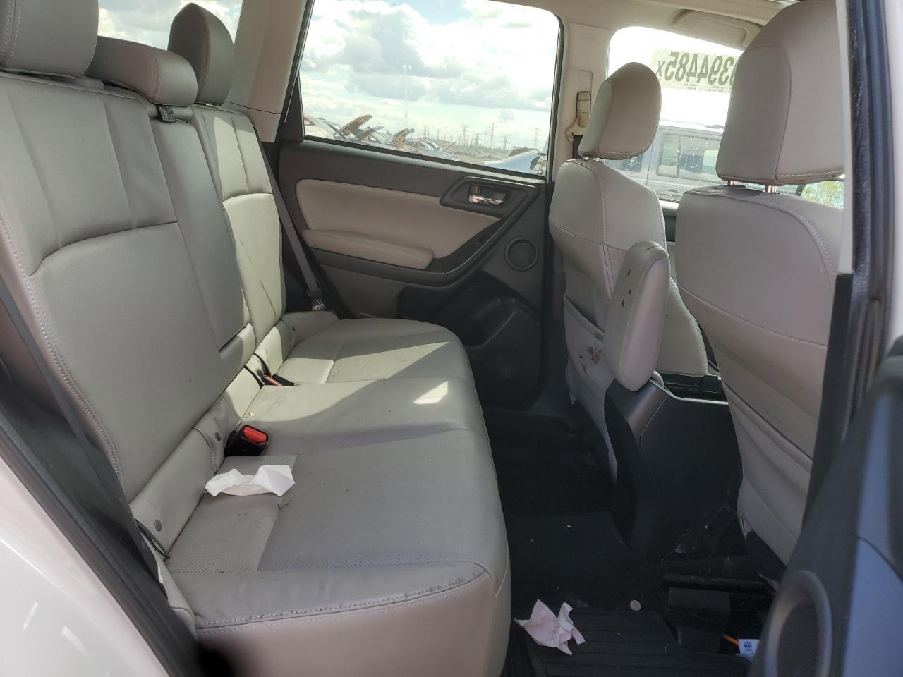2014 Subaru Forester 2.5I Touring - zdjęcie 10