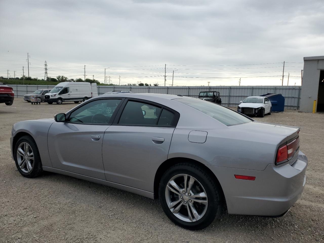 2014 Dodge Charger Sxt - zdjęcie 2