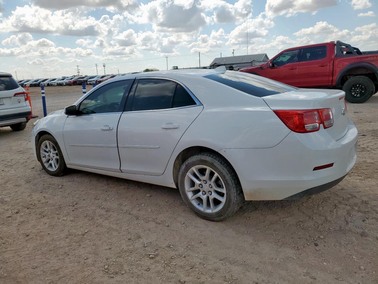 2013 Chevrolet Malibu - zdjęcie 2