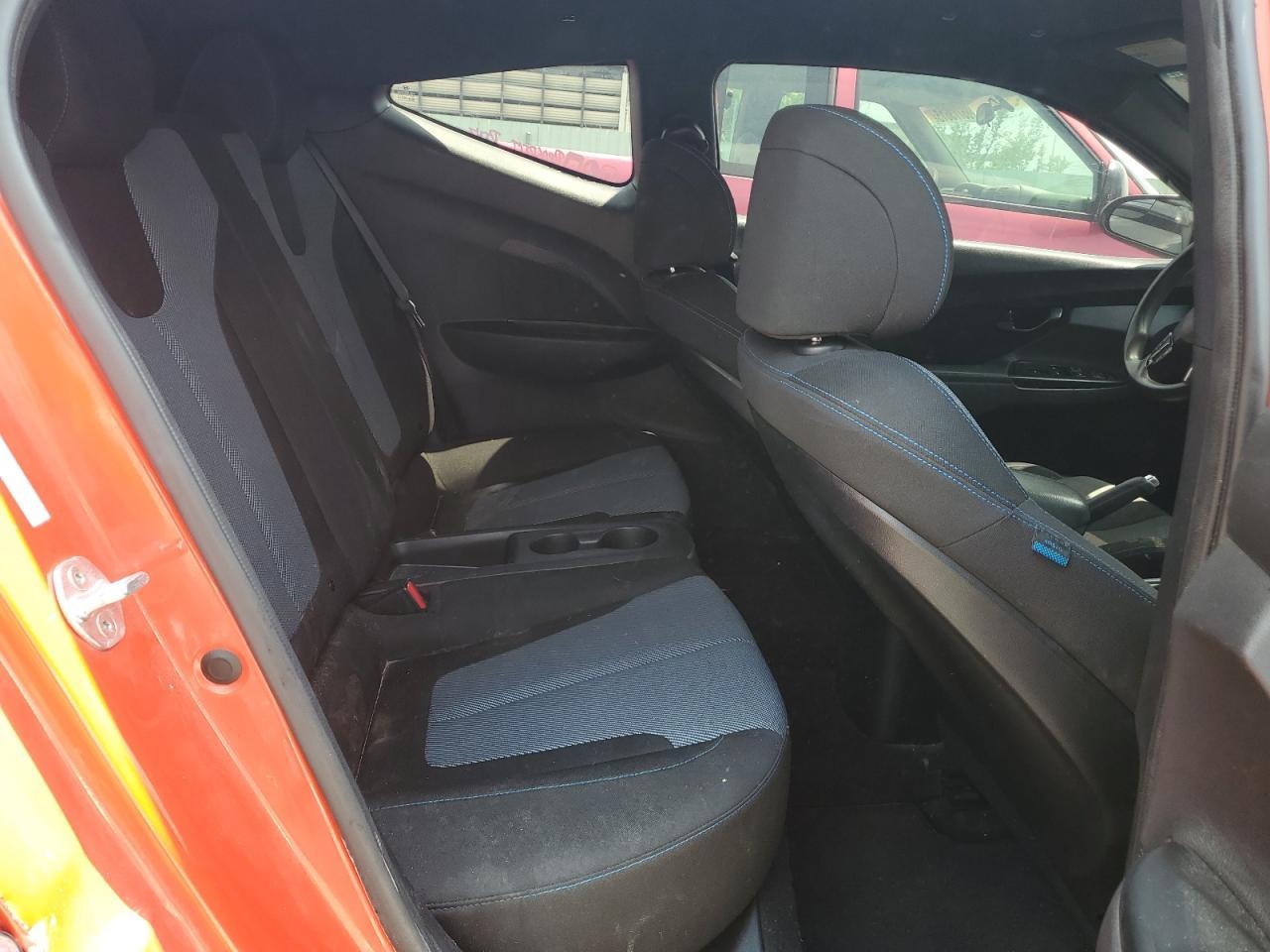 2019 Hyundai Veloster Base - zdjęcie 10