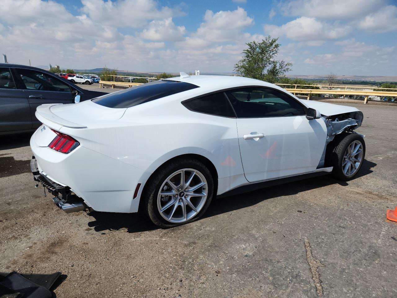 2024 Ford Mustang Gt - zdjęcie 3