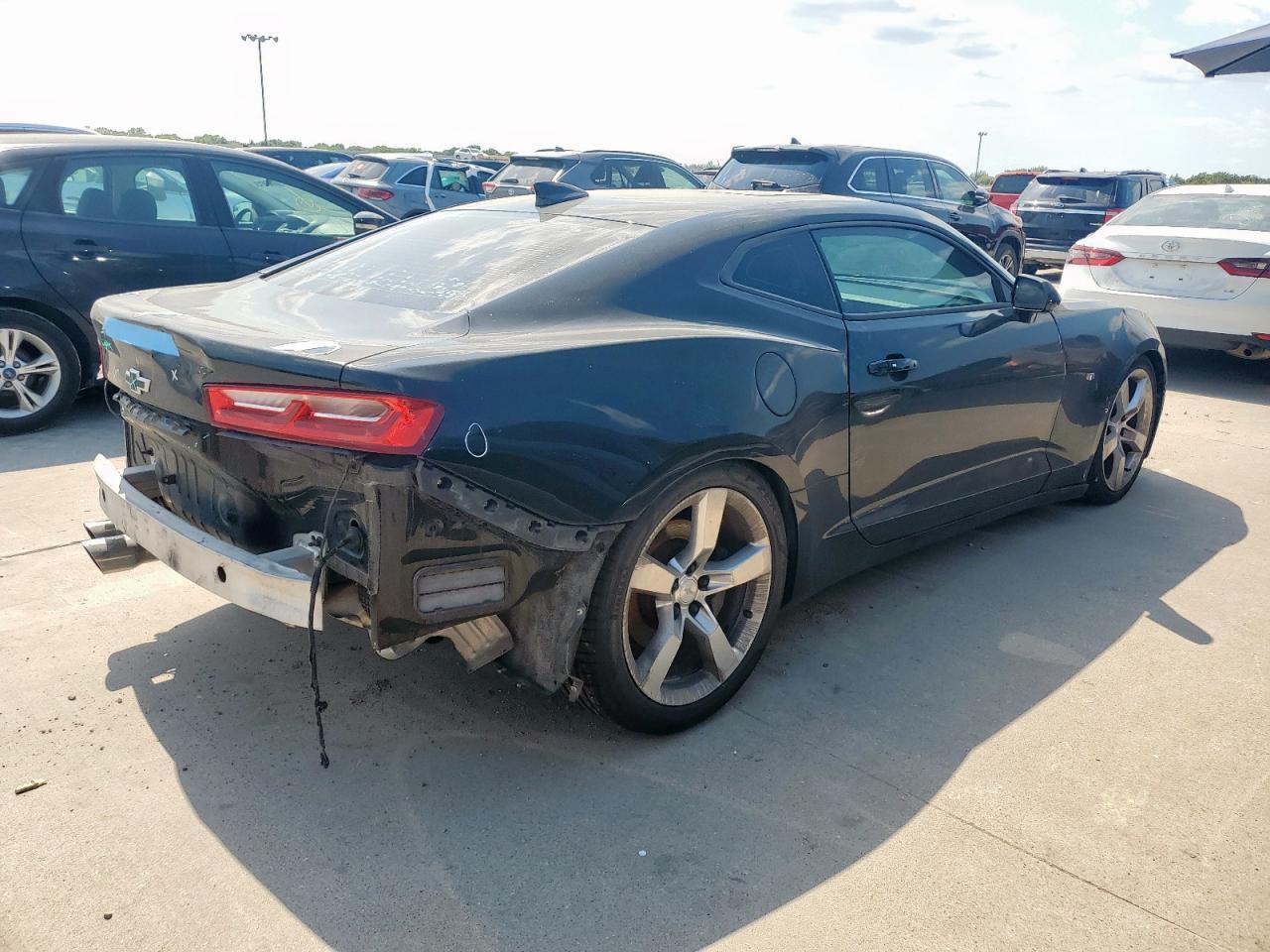 2017 Chevrolet Camaro - zdjęcie 3