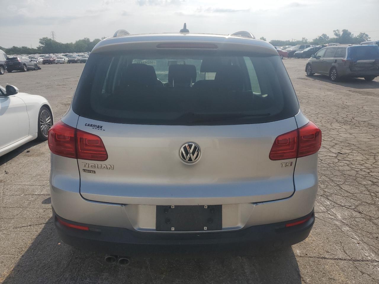 2017 Volkswagen Tiguan S - zdjęcie 6
