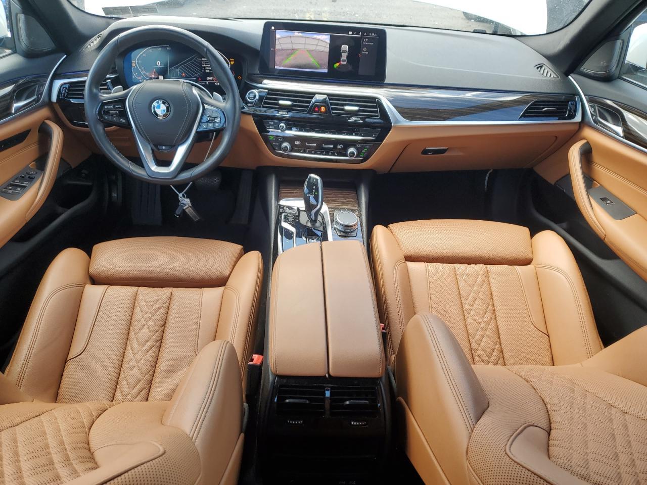 2021 BMW Seria 5 - zdjęcie 8